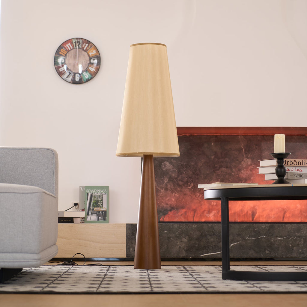 Svelte Floor Lamp