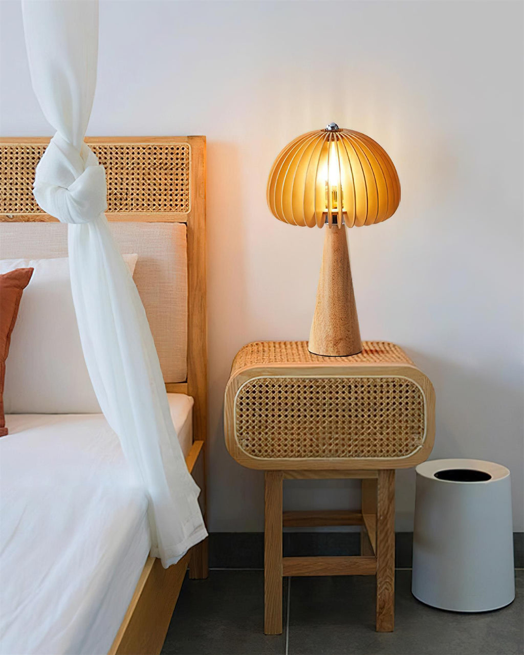 Sylora Table Lamp