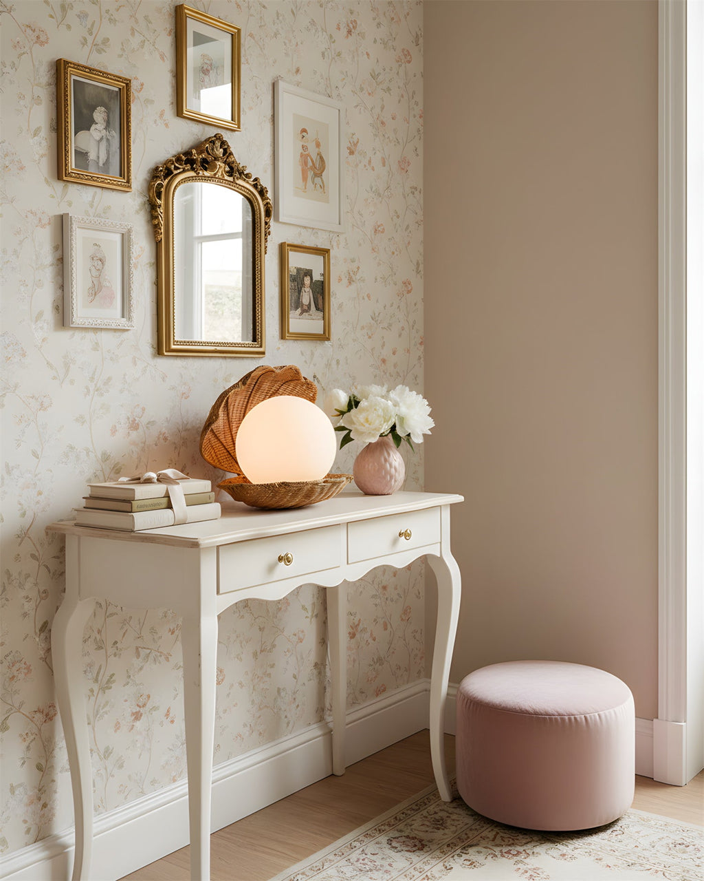 Tide’s Seashell  Table Lamp