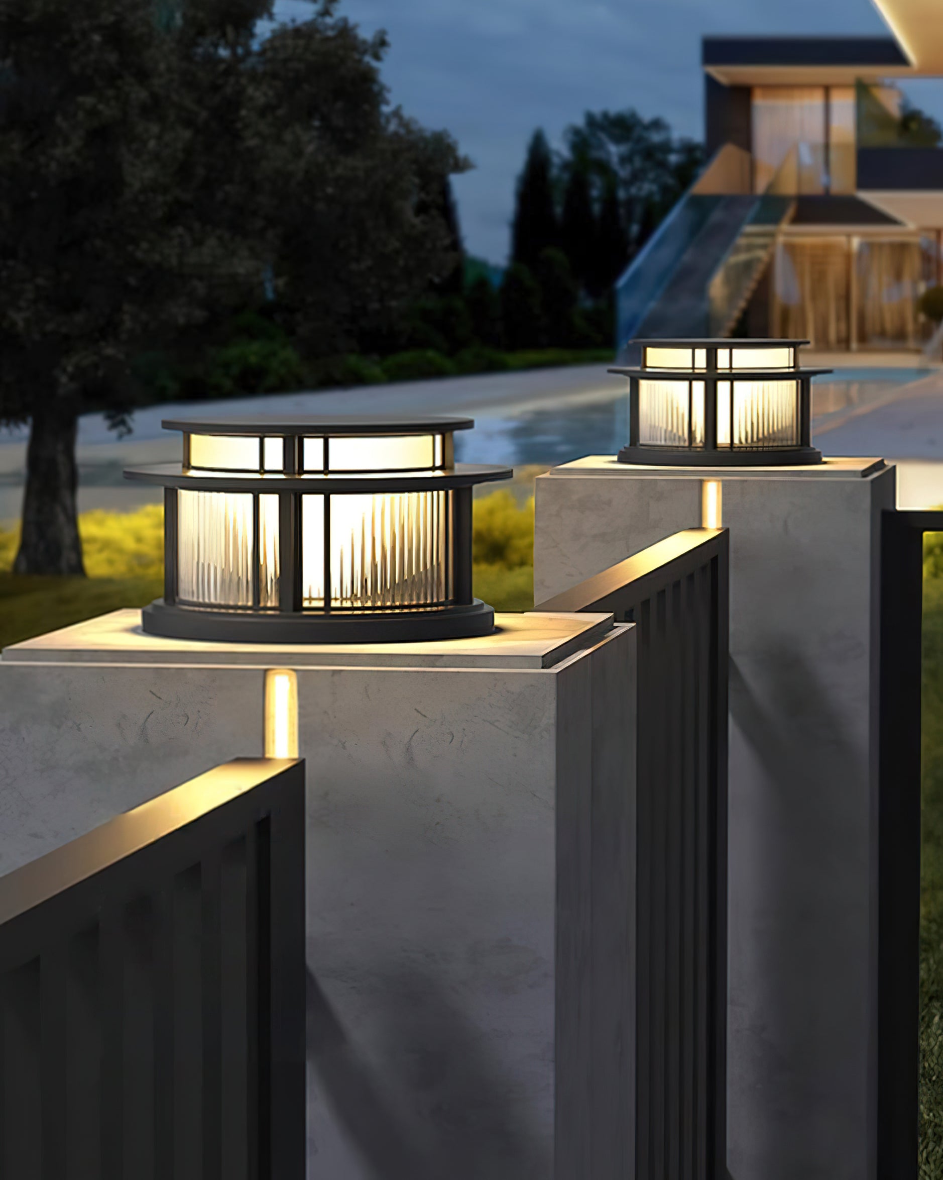 Titan Outdoor Lamp