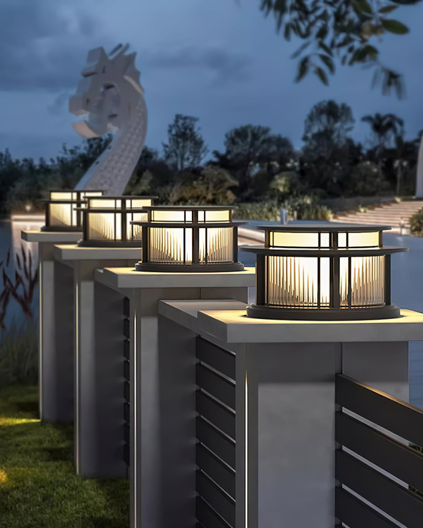 Titan Outdoor Lamp