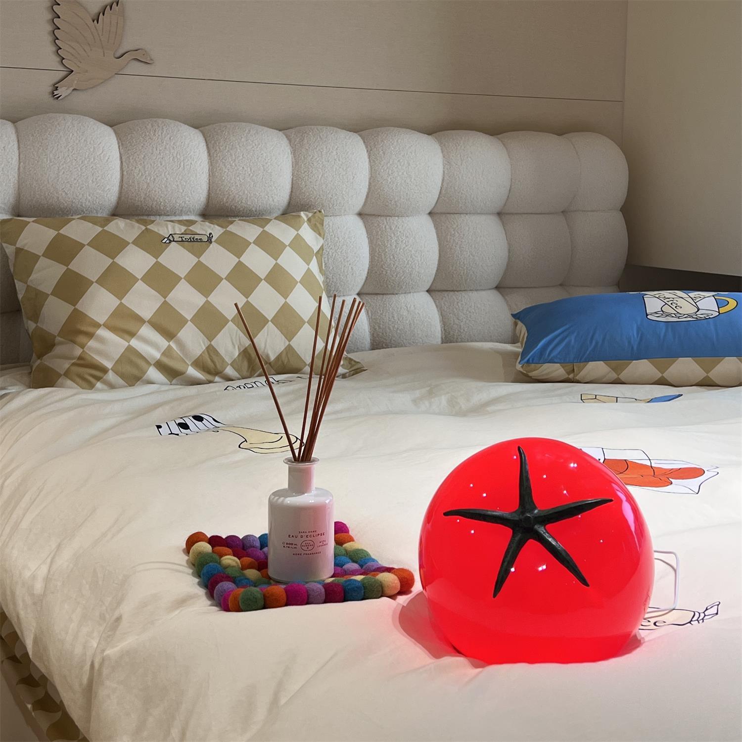 Tomato Resin Table Lamp