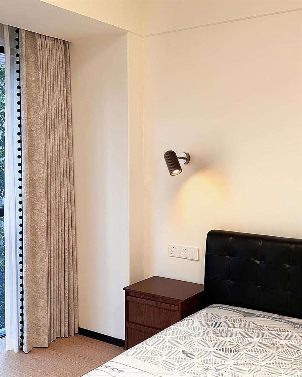 Trevio Wall Lamp