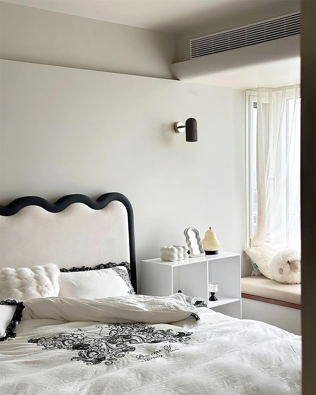 Trevio Wall Lamp