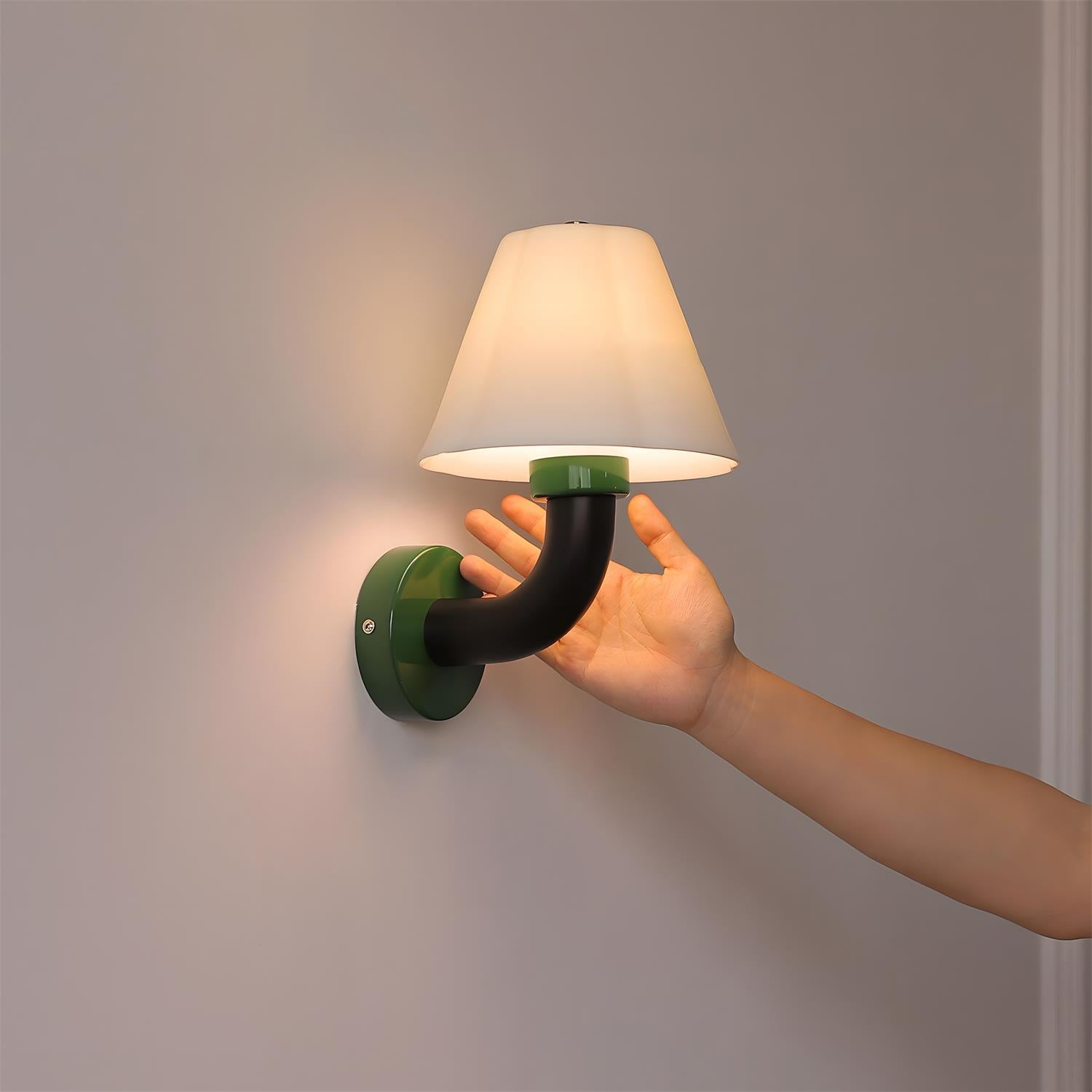 Twist Shine Wall Lamp