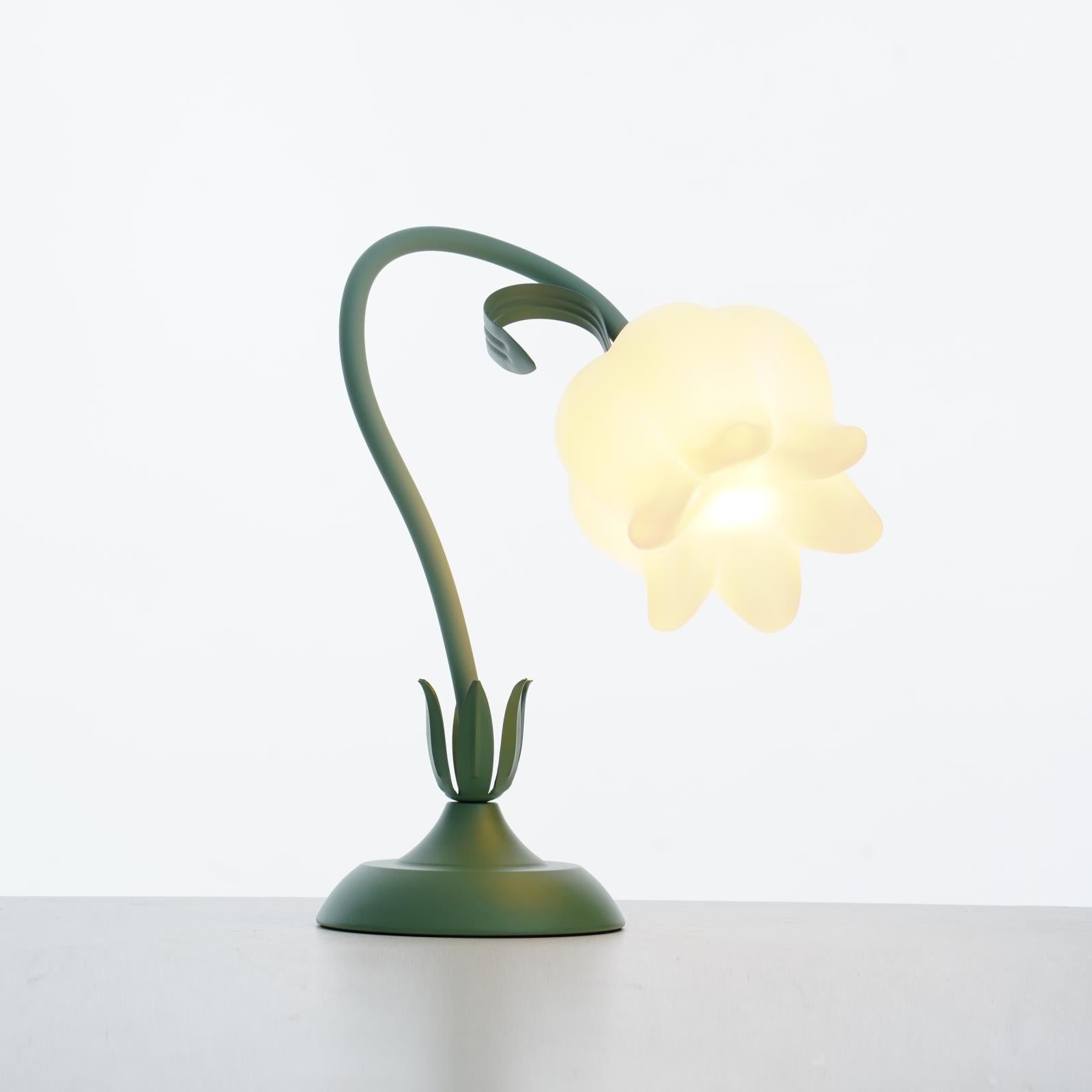 Twist Tulip Flower Table Lamp
