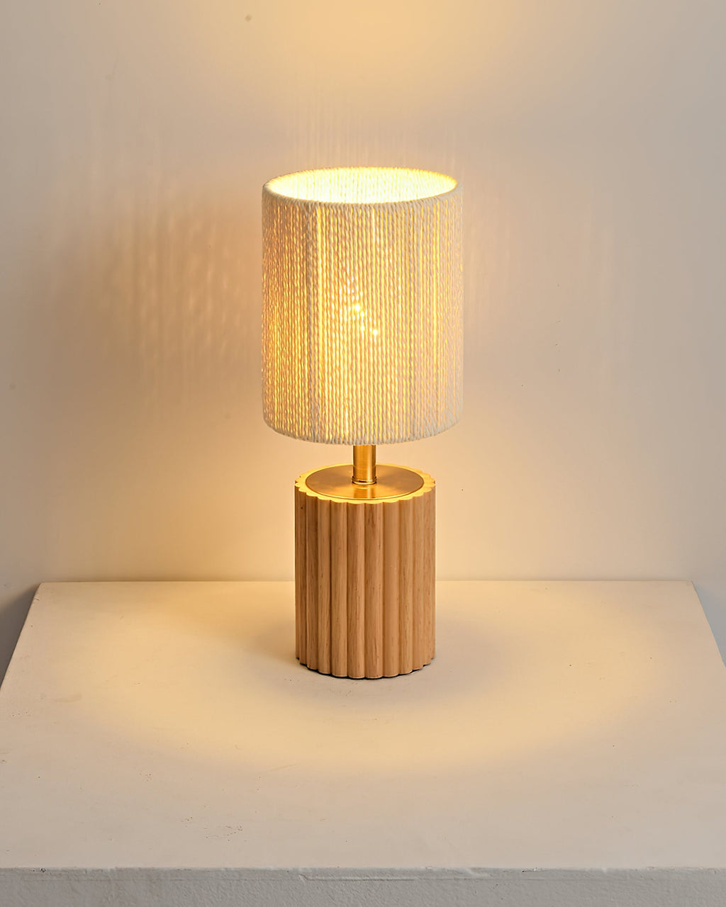 Veioza Table Lamp