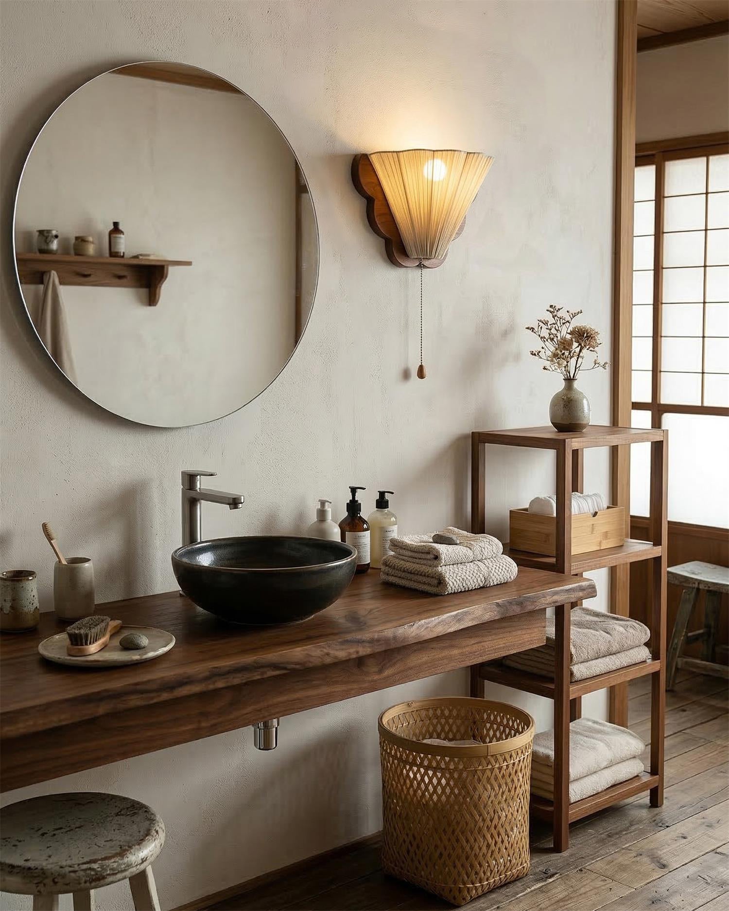 Velune Wall Lamp