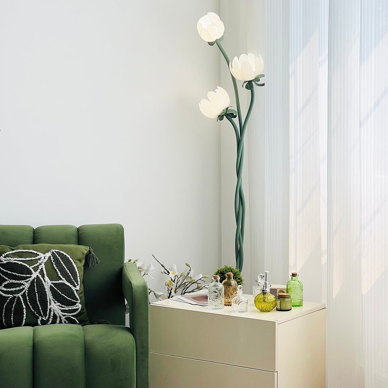 Verdina Floor Lamp
