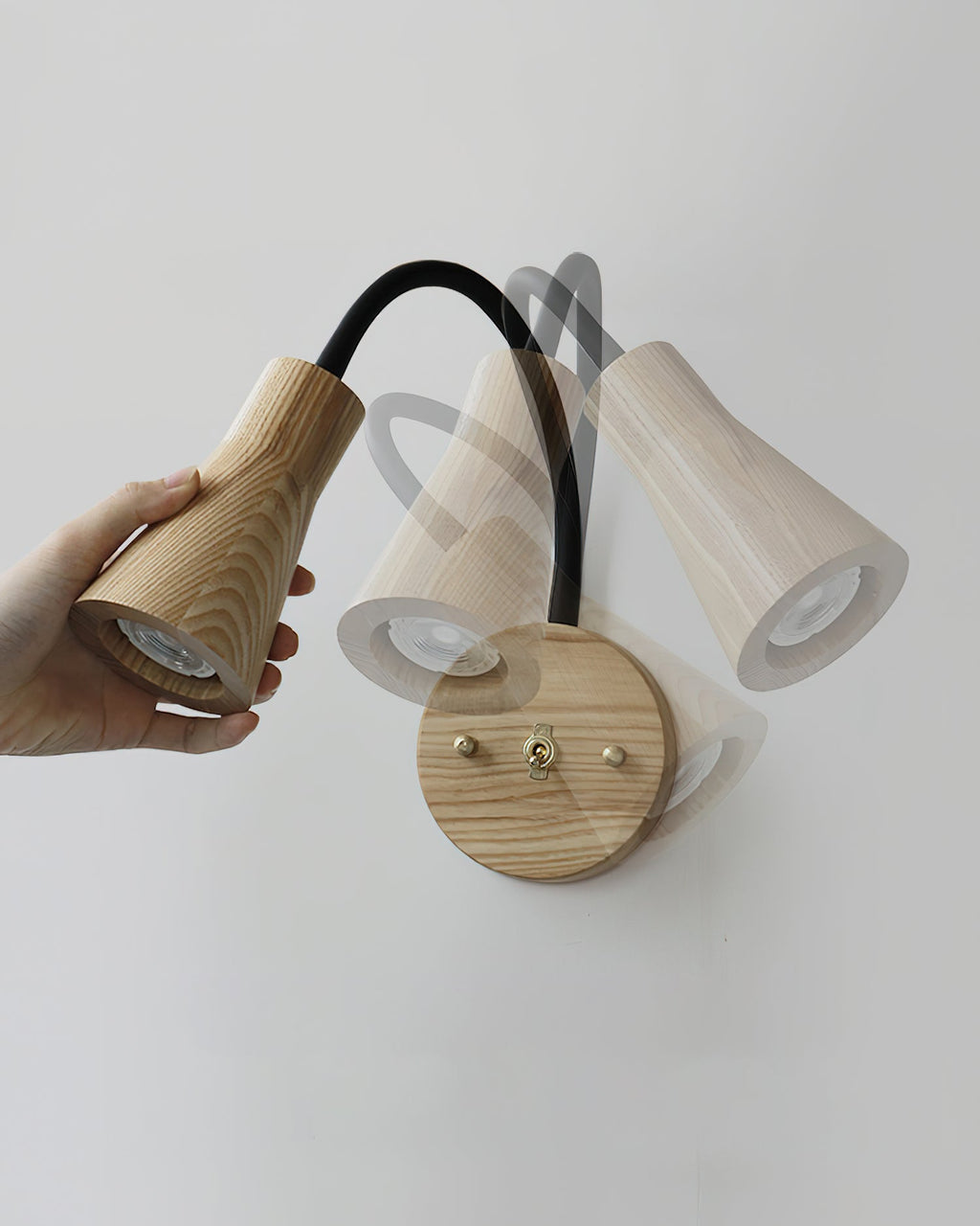 Woodcrest Wall Lamp