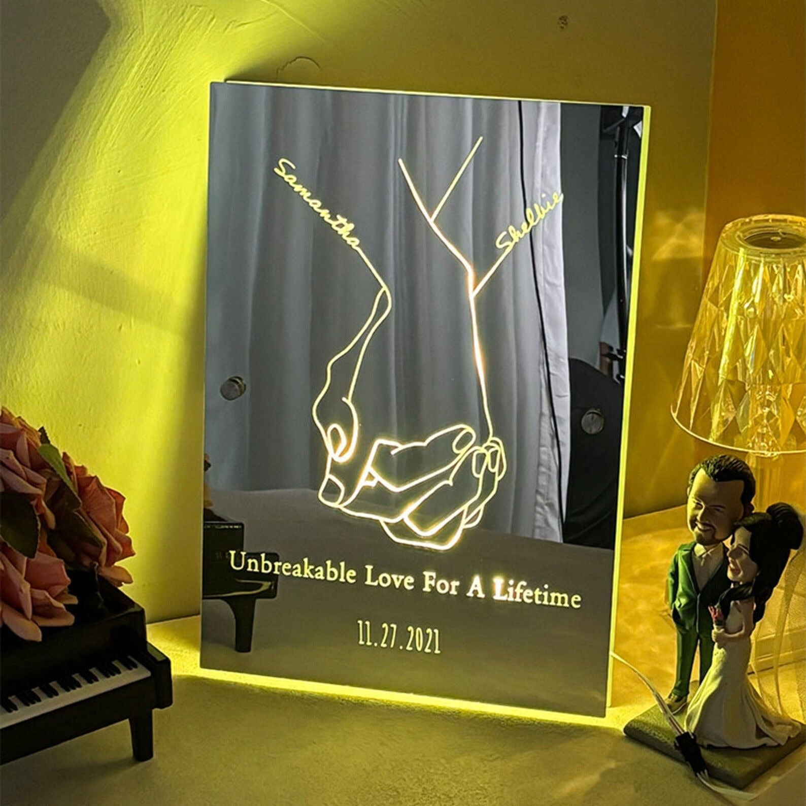 Personalized Holding Hands Mirror Sign - Personalized Mirror Sign with Couple Names - Custom Mirror Night Light - Wall Decor - Best Wedding Gift, Birthday Gift for Couples