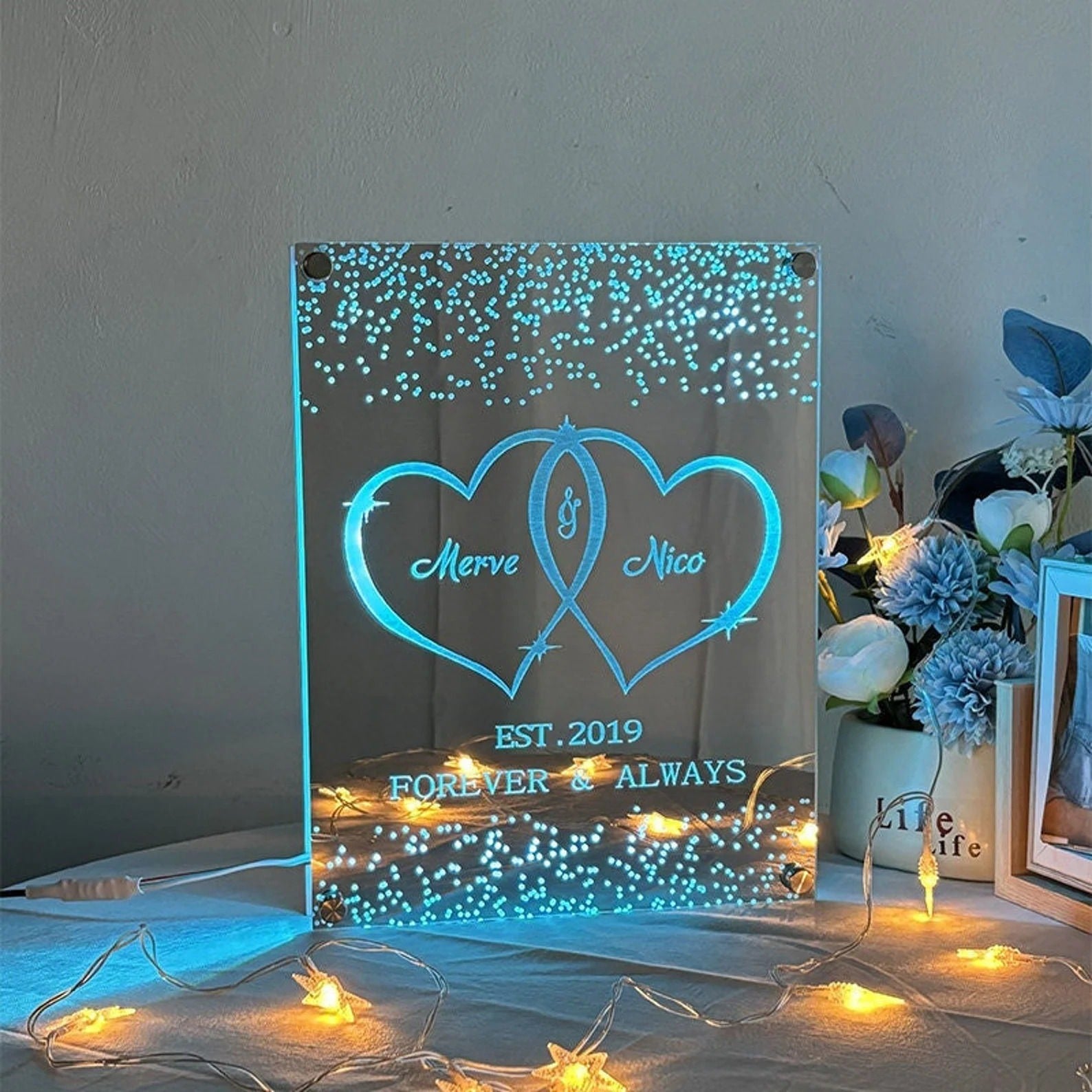 Custom Heart Mirror Sign - Personalized Mirror Sign with Couple Names and Text - Custom Mirror Night Light - Wall Decor - Best Wedding Gift, Birthday Gift for Couples