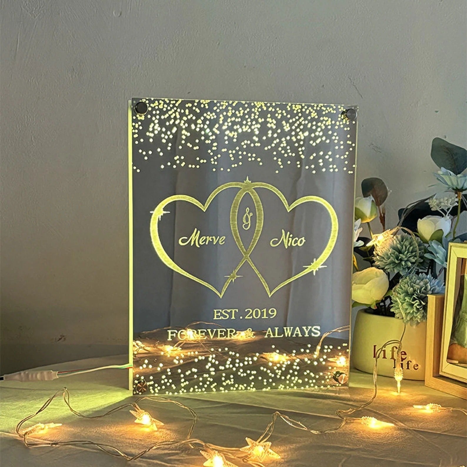Custom Heart Mirror Sign - Personalized Mirror Sign with Couple Names and Text - Custom Mirror Night Light - Wall Decor - Best Wedding Gift, Birthday Gift for Couples